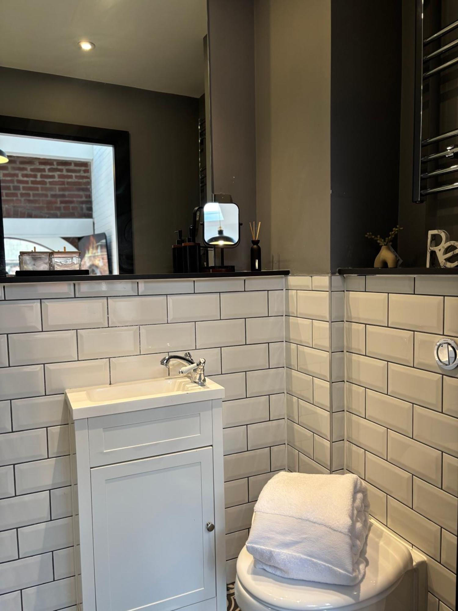 Lux - Luxury In Centre Near Canal Лидс