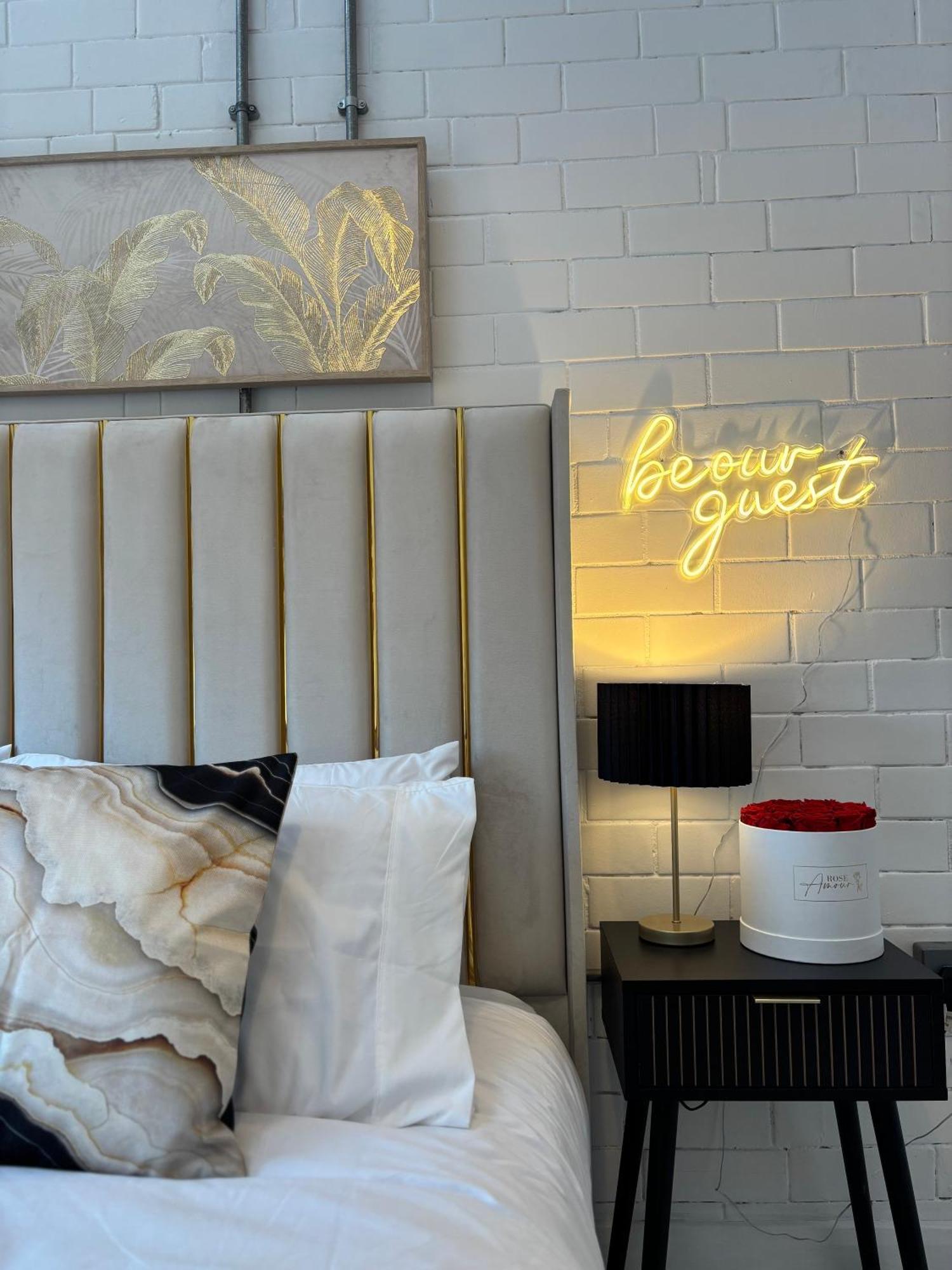 Lux - Luxury In Centre Near Canal * Лидс